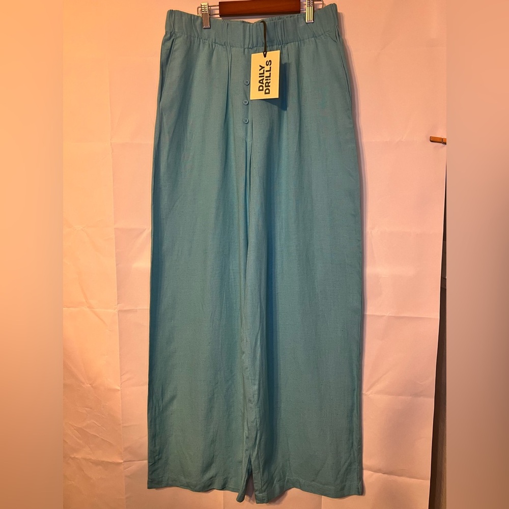 Daily Drills Wide-Leg Pants in Light Blue Flowy Resortwear - Picture 11 of 11